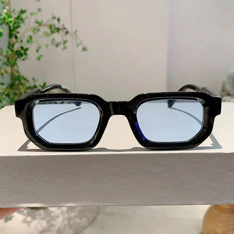 Occhiali da Sole Vintage con M - Luxury Zone recensione e prezzo