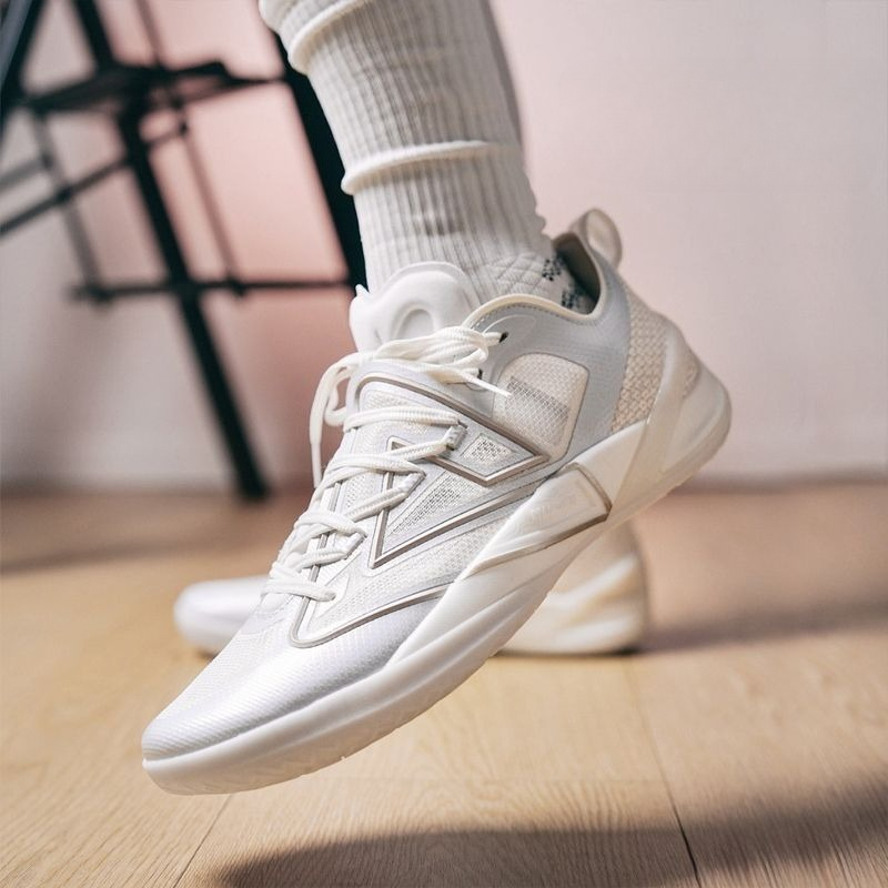 Nuove Scarpe da Basket di Luss - Luxury Lifestyle Goods recensione e prezzo