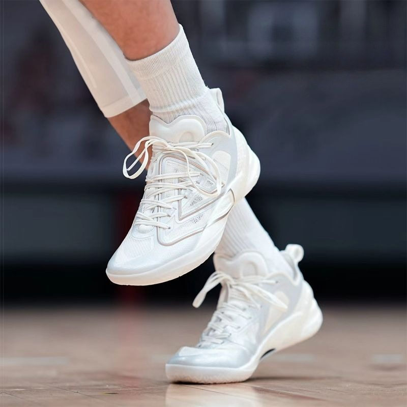 Nuove Scarpe da Basket di Luss - Luxury Lifestyle Goods recensione e prezzo