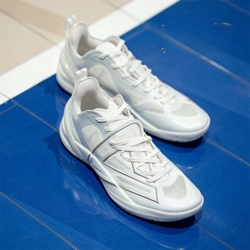 Nuove Scarpe da Basket di Luss - Luxury Lifestyle Goods recensione e prezzo